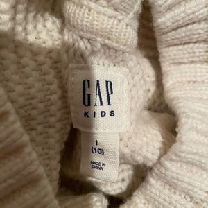 Creme GAP Kids size 10 sleeveless, hooded sweater